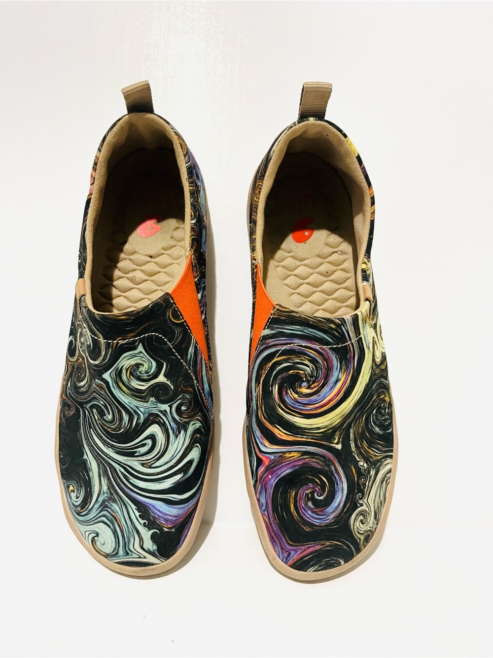 Women’s Starry Night UIN Walking Travel Slip-On Sneakers in Black & Multicolor